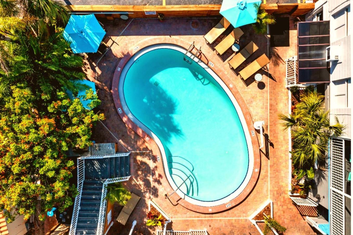 Boutique Beach Retreat Сент-Піт-Біч Екстер'єр фото